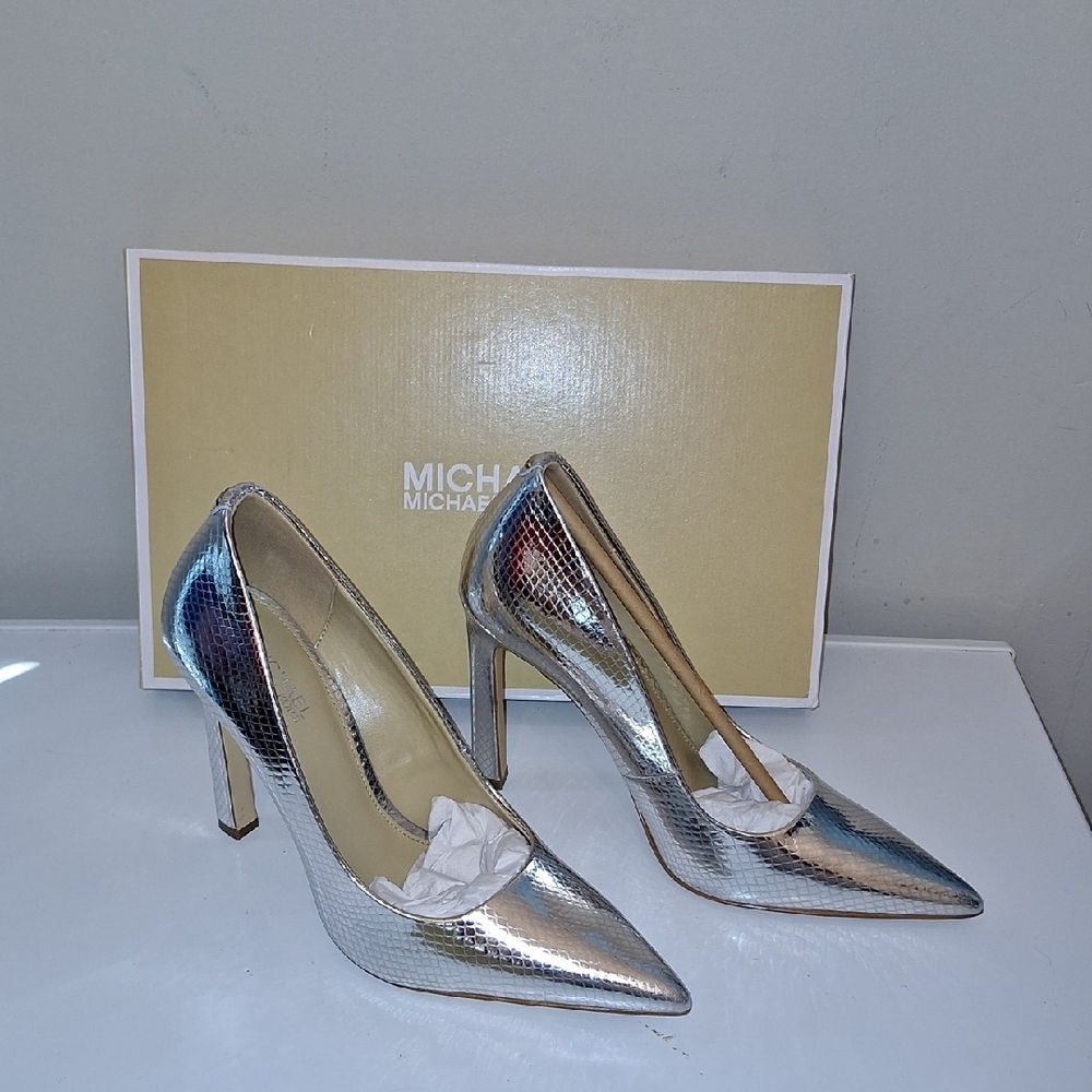 Michael Kors Shimmering Silver Heels - Picture 5 of 7